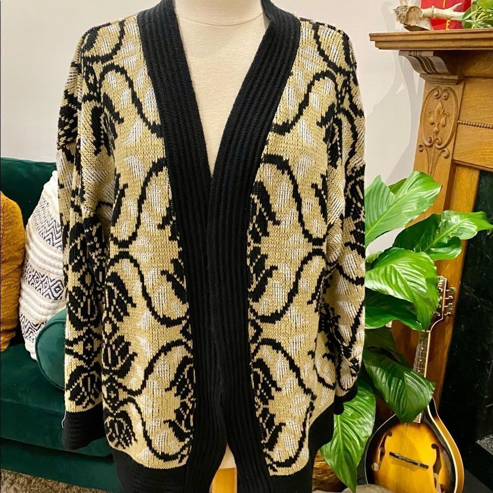 True Vintage 1980’s Oversized Open Front Drapey Gold Black Damask Knit Cardigan - Picture 7 of 11